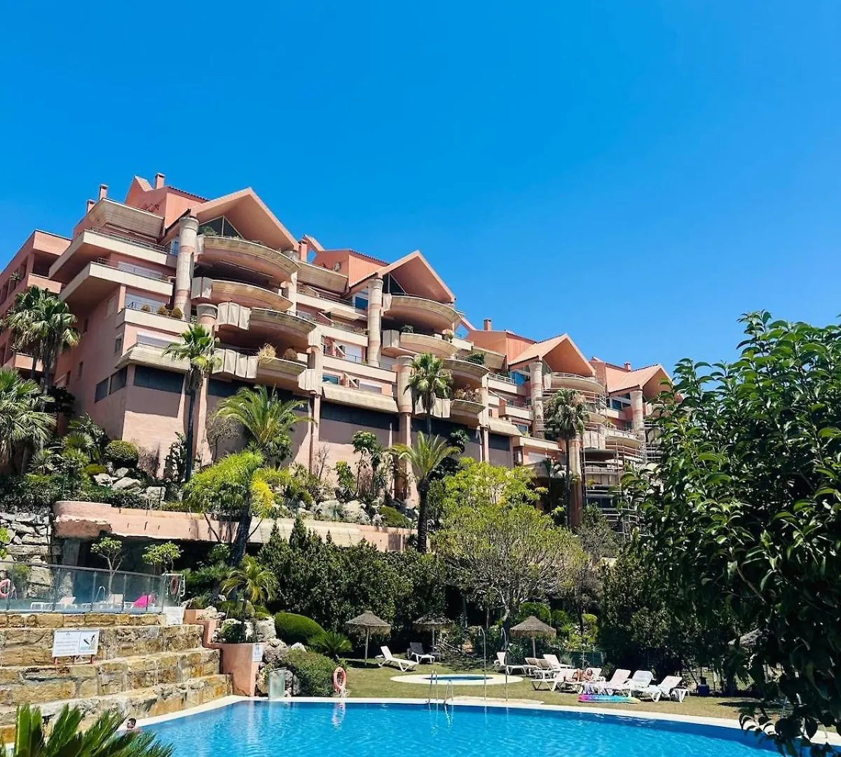 Gran Apartamento En Magna Marbella